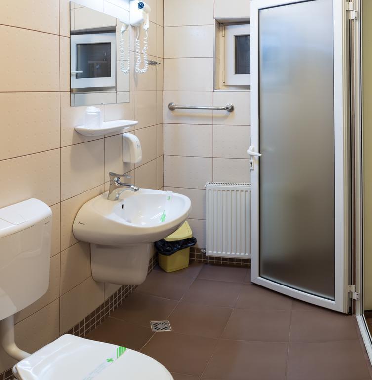 Vila Rosa Hotel Cluj-Napoca Quarto foto