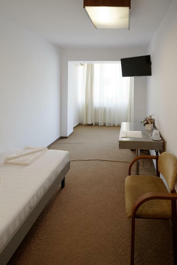 Vila Rosa Hotel Cluj-Napoca Exterior foto